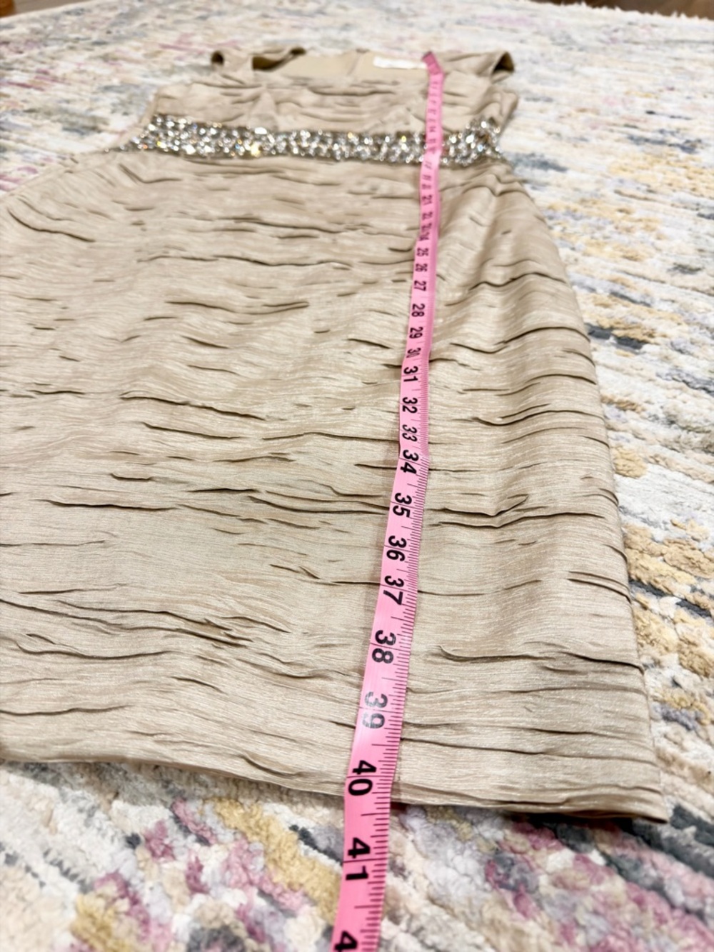 Eliza J Ruched Cap Sleeve Sheath Cocktail Dress - Champagne Gold -
Size Medium - Picture 9 of 12